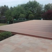 Terrasse en bois de la galerie Menuiserie Luigi